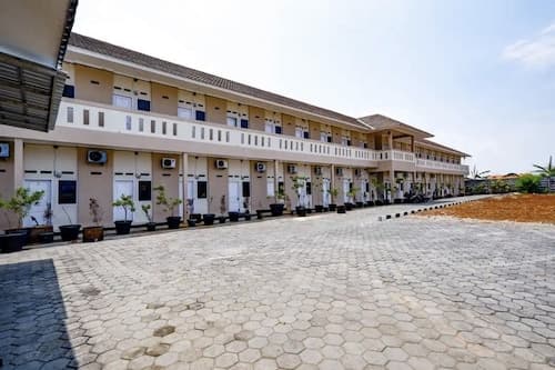 Hotel O Pondok Zamzam Near Taman Arung Palakka, Bone