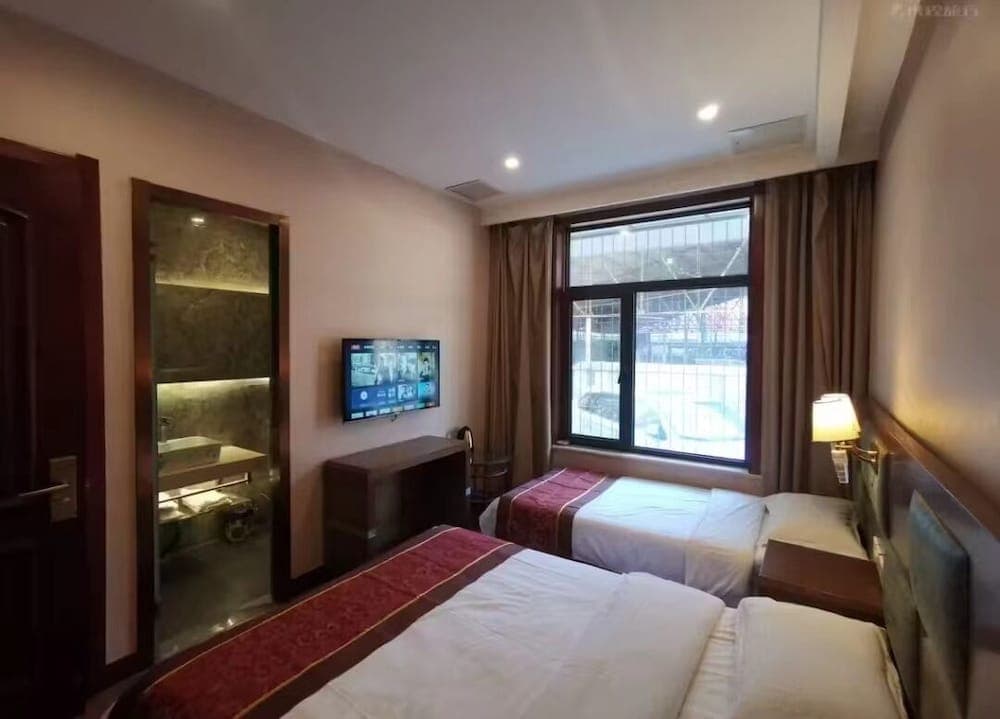 Beijing Huiqing Garden Bussiness Hotel