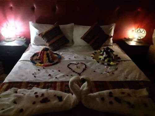 luxury camp jumeirah resort
