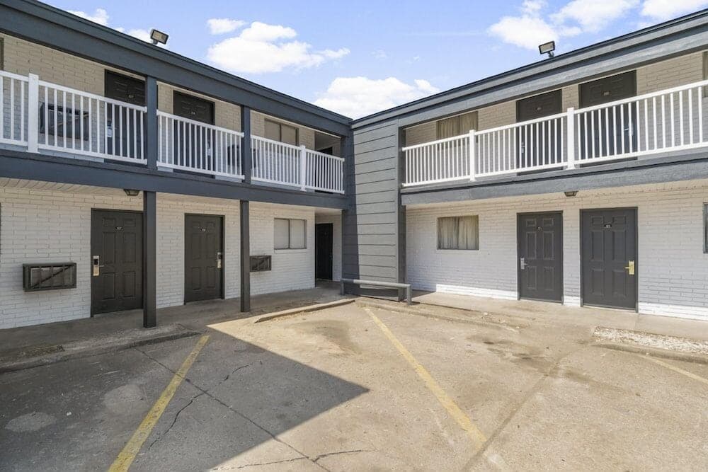 LTA Suites Brookside