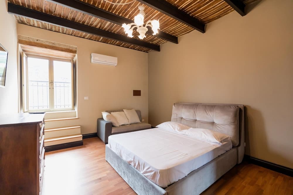 NAPLES SUITE