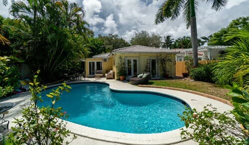 Family Home Heated Pool Victoria Park2BR