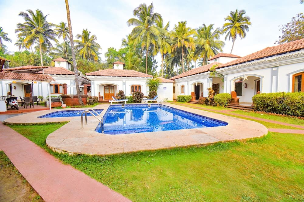 Fabhotel Close2C Holiday Home