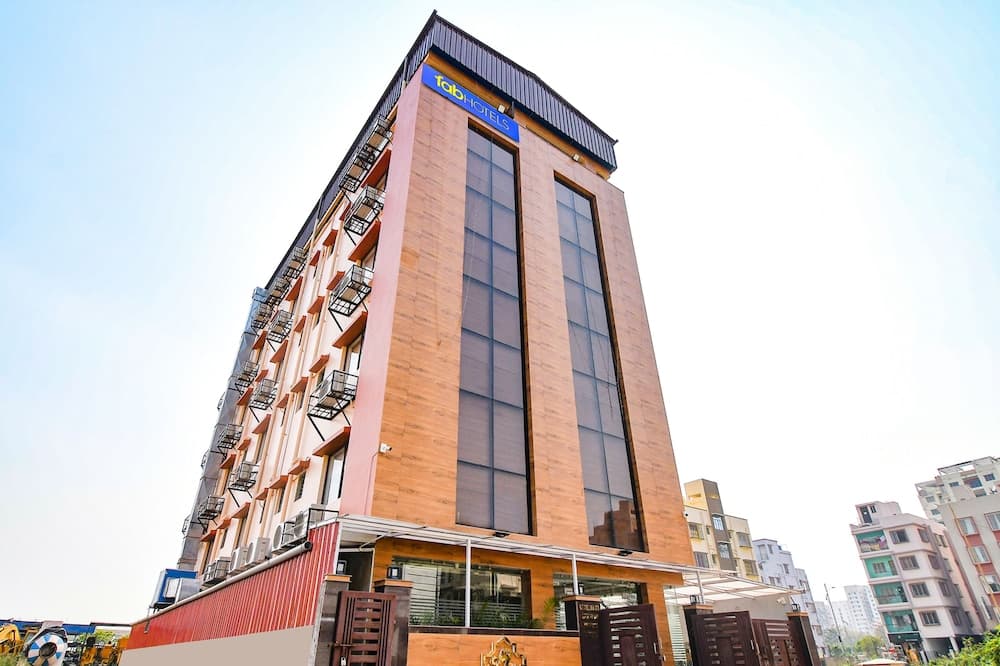 FabHotel Prime The Pavilion Near Airport