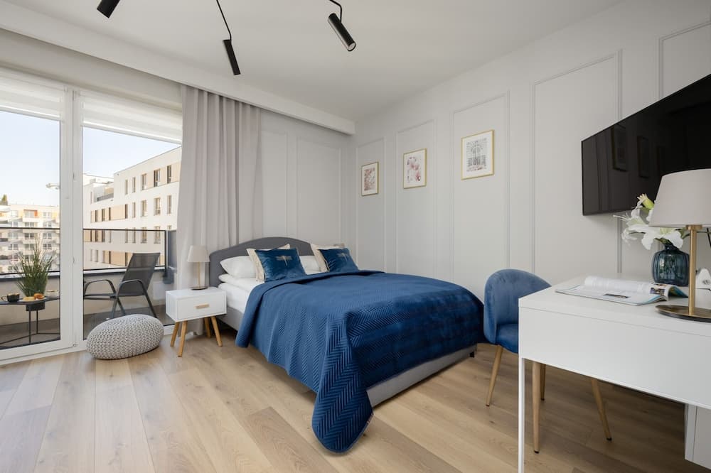 Komputerowa Studio Warsaw by Renters