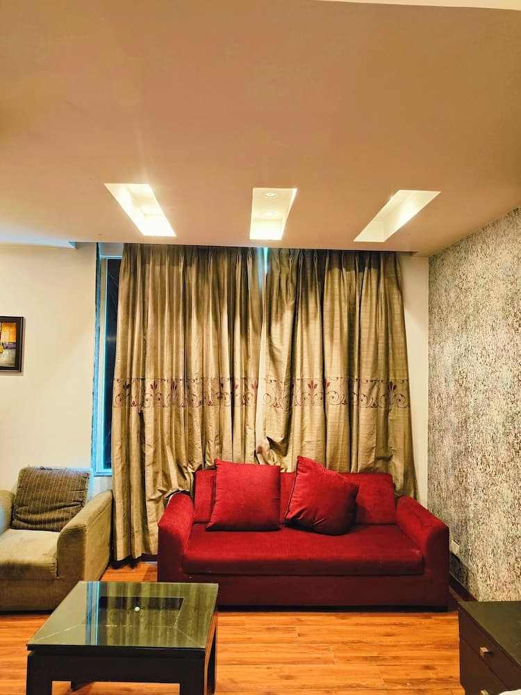 HOTEL BILLIONS AIRPORT