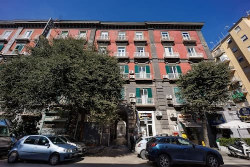 LE STANZE DI NAPOLI