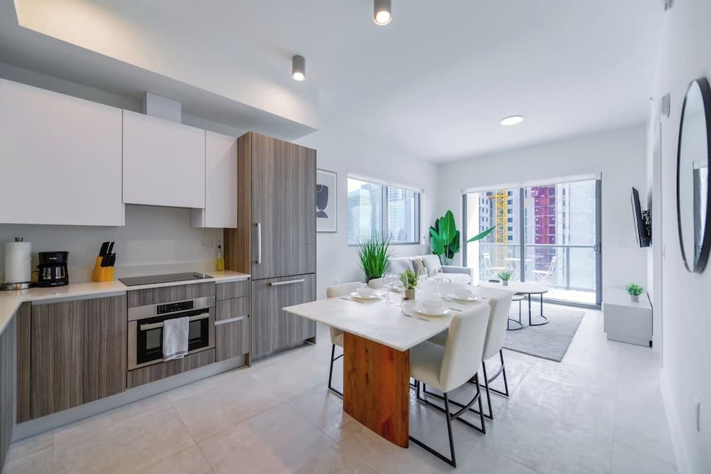 Brickell Heart Condo with Amazing Views