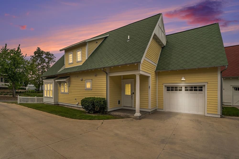 Family-Friendly 3BR Condo Grand Haven 27