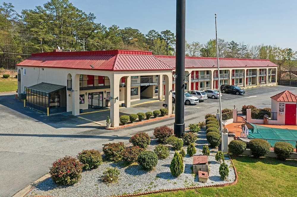 REGENCY INN & SUITES