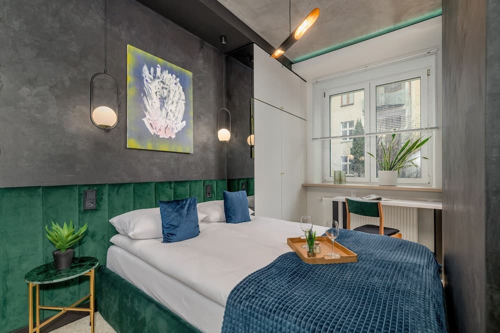 Charming Apartment in Cracow by Renters