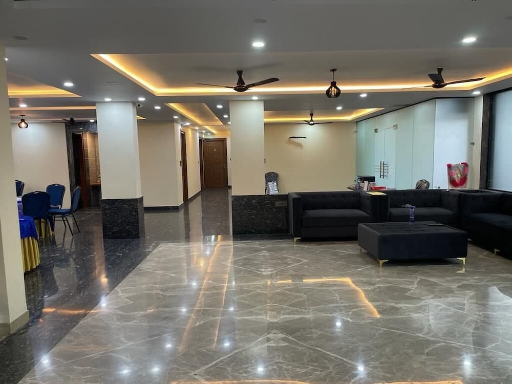 The Grand Mansion Hotel