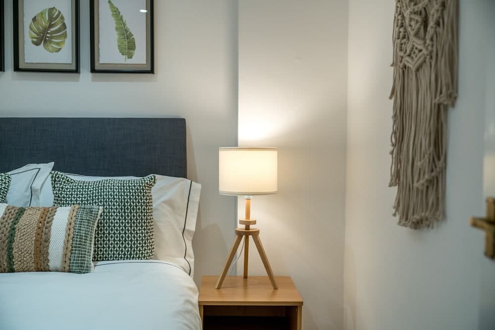 Russell Sq Suite 2 Bed Apartment