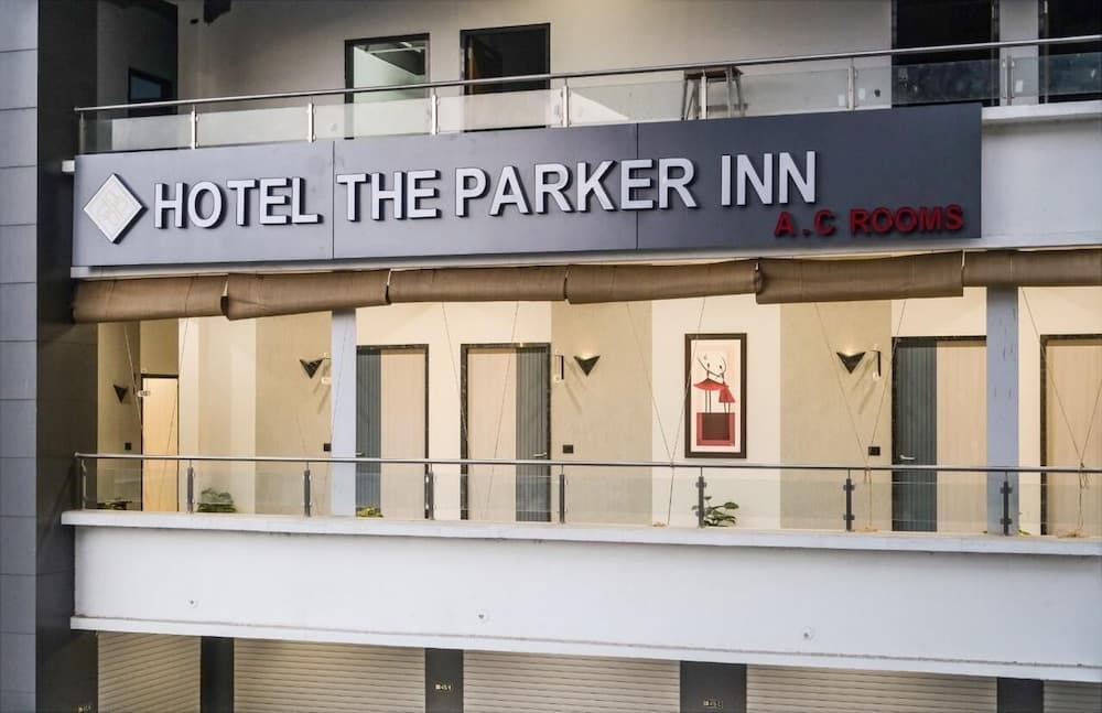 HOTEL THE PARKER INN By KBNT GROUP
