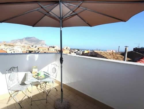 Terrace In The Historic Center In Palermo Rosa