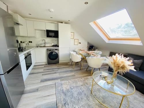 Apartment in Stepney Green