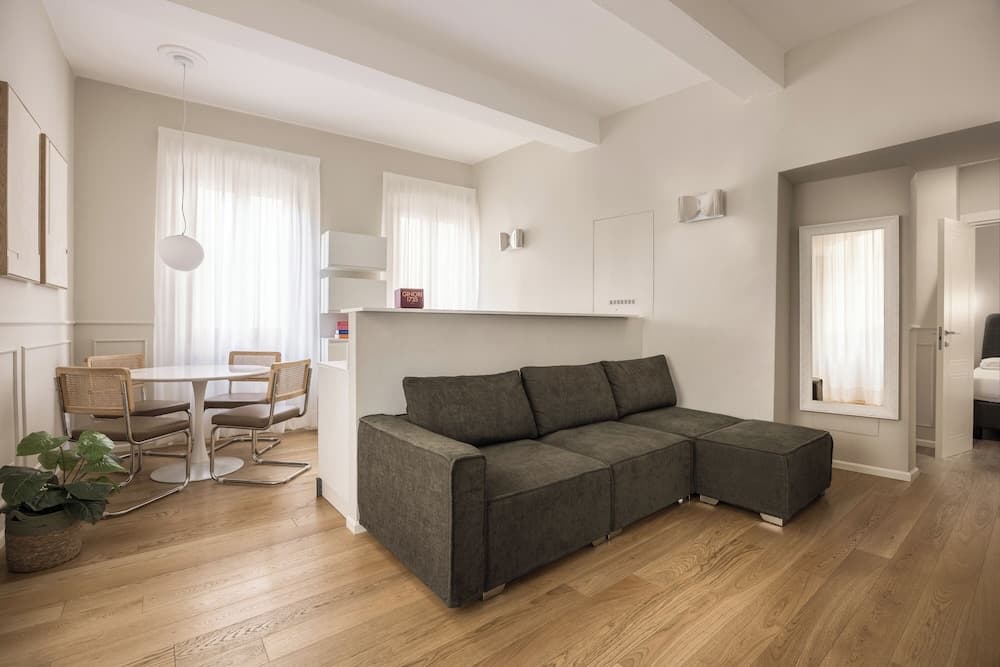 Tornabuoni Place & Dream by Mmega