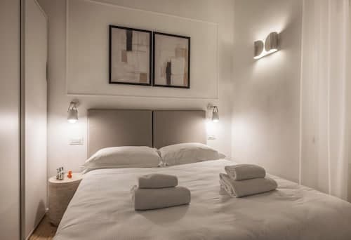 Tornabuoni Place & Dream by Mmega