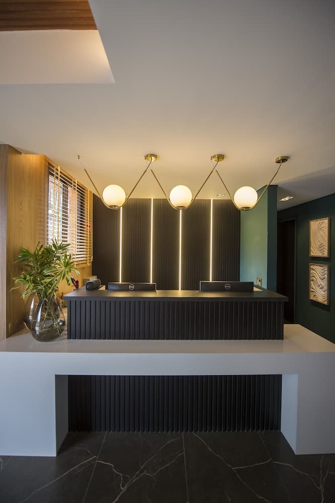 Pinot Hotel