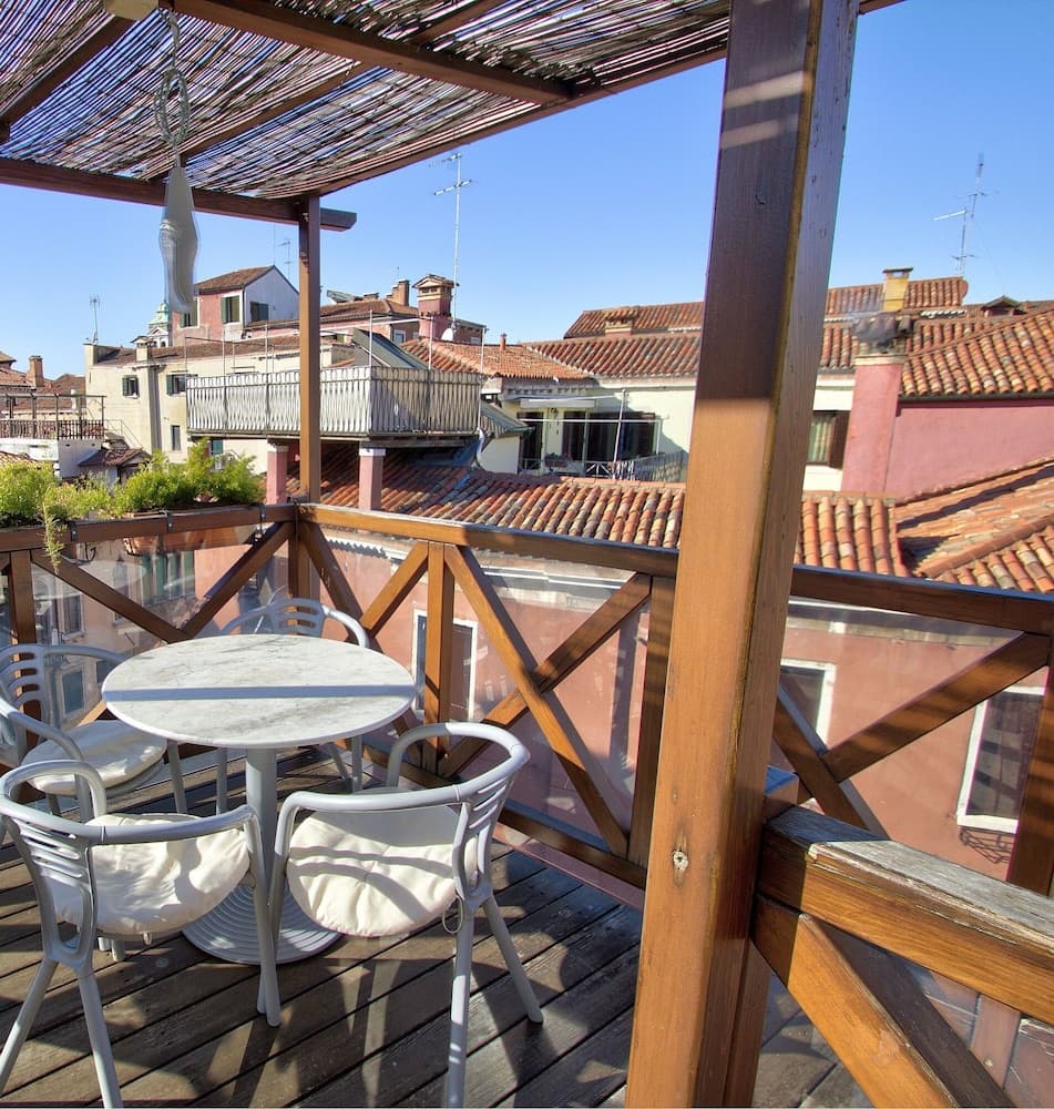 MOORS private terrace San-Marco