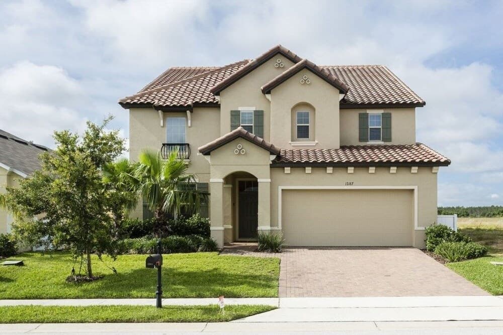 Fabulous 6 Bed Pool Home With Game Room 6 Bedroom Home by RedAwning