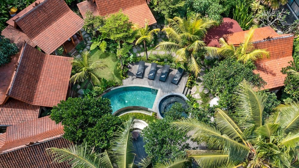 Berlima Wooden Lodge by Pramana Villas