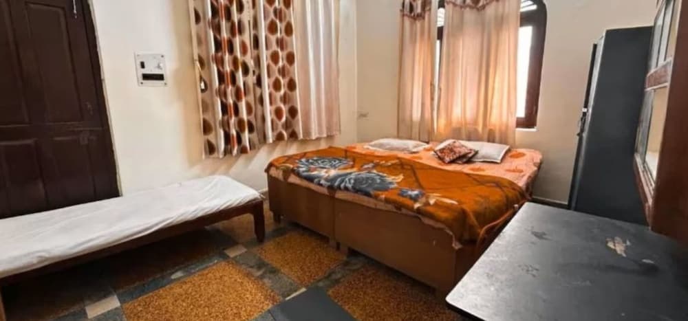 Goroomgo Homestay Haldwani