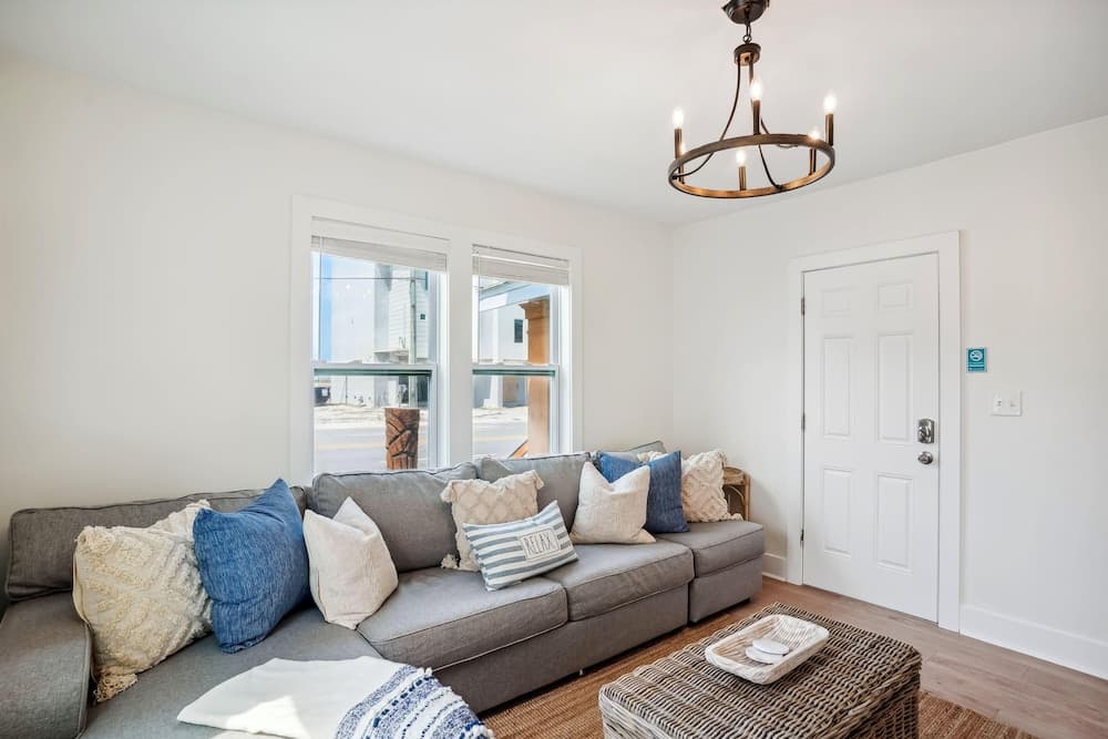 Twin Tiki Units 1 and 2 - Downstairs