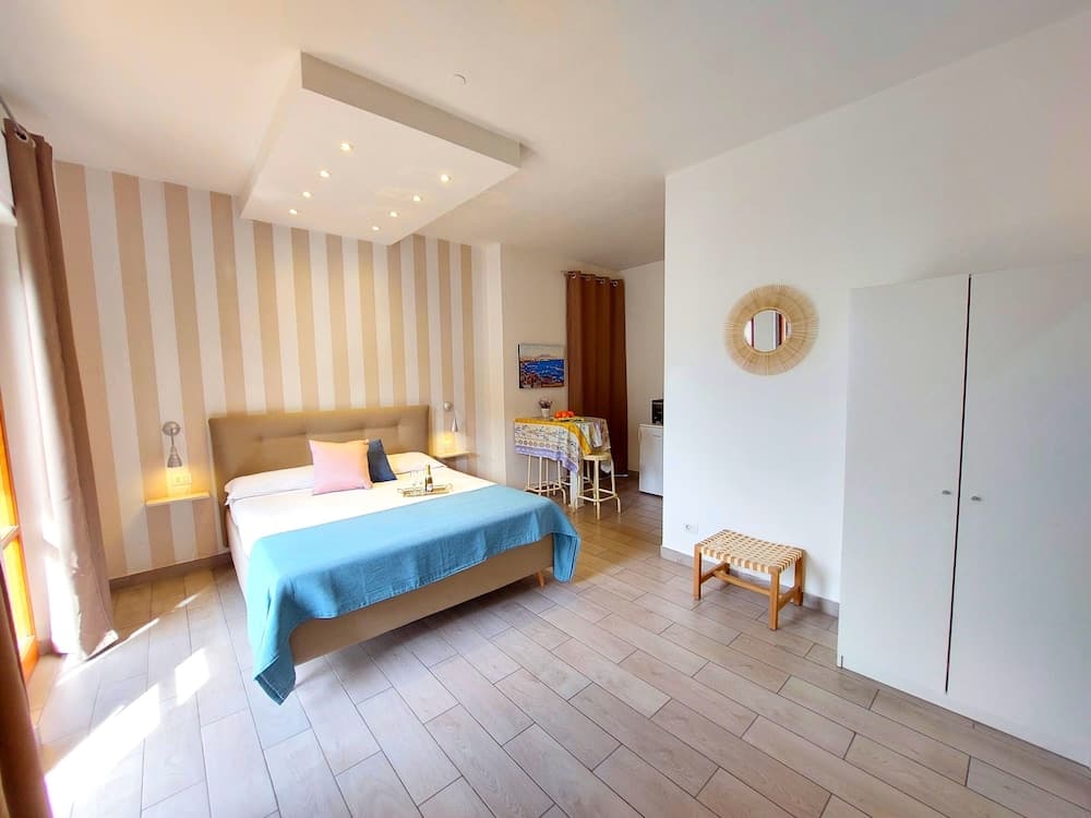 Moonlight Sorrento Studios