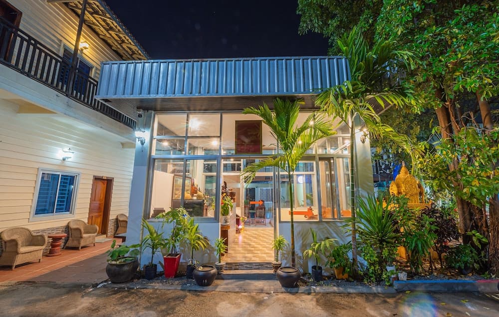 Lotus Bleu Guest House