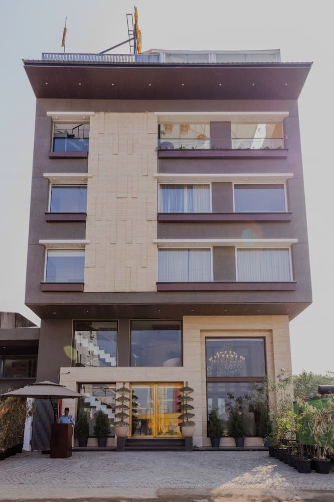 Hotel Golden Aura