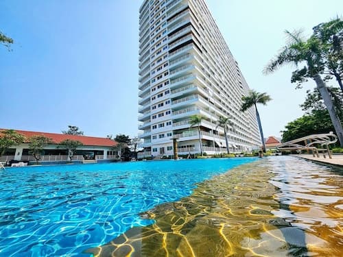 View Talay 5 - Beachfront Ocean View - High Floor & Huge Pool