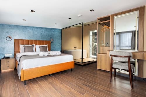 Marlon Hotel