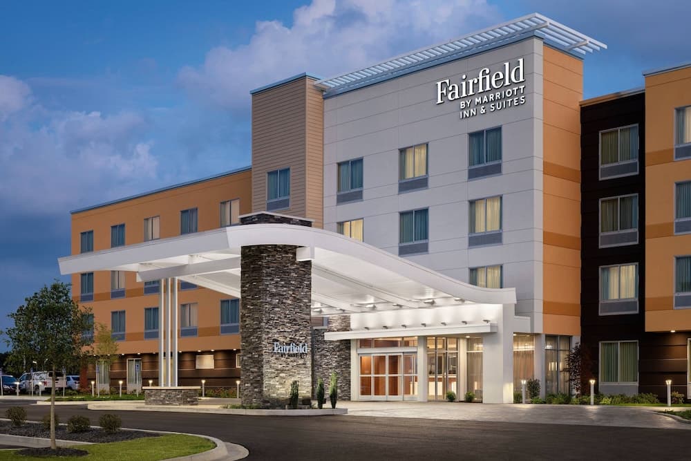 Fairfield Inn & Suites By Marriott Alpharetta Avalon Area