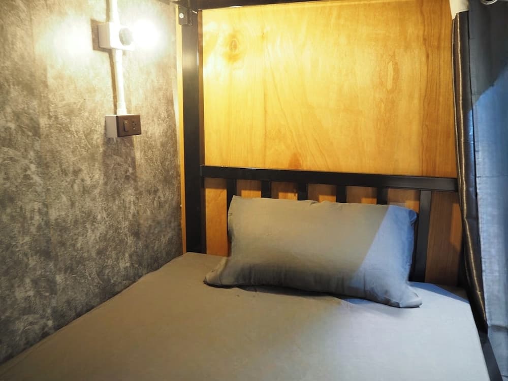 Bed Space Hostel