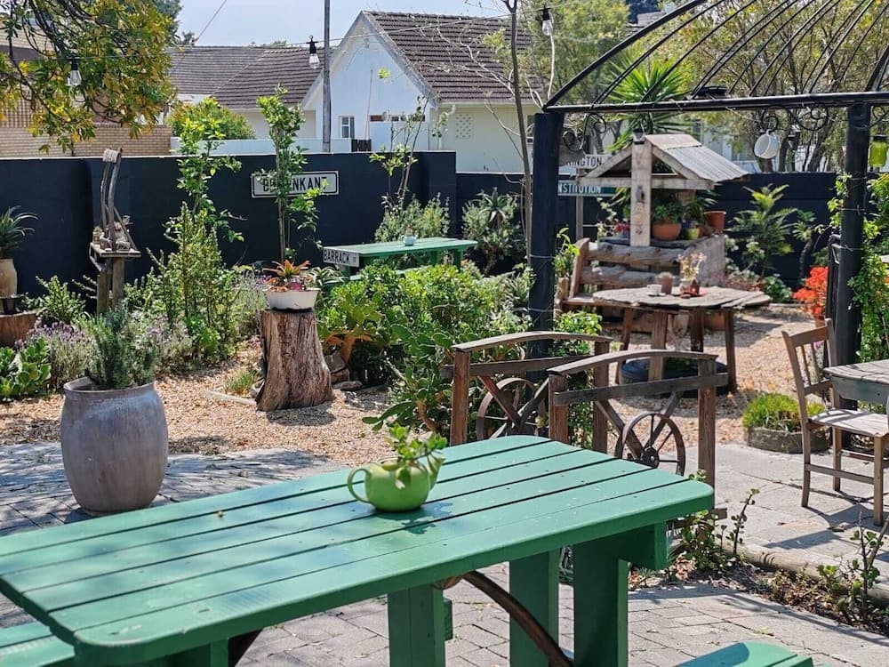 Suzies Huis Restaurant Bed and Breakfast
