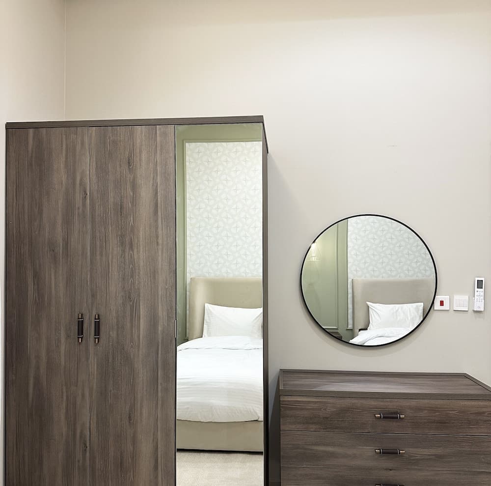 Al-Mutamarat A-9 Timeless History XZ92