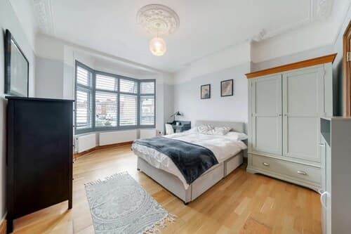Charming Spacious 2-bed Apartment in London