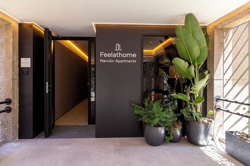 Feelathome Nervión Apartments