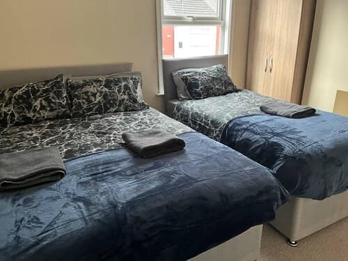 Lovely 2-bed House in Liverpool