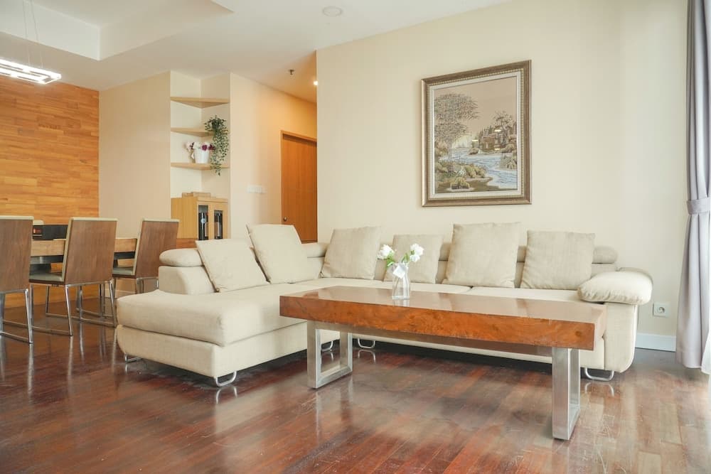 Spacious And Nice 3Br At Essence Dharmawangsa Apartment