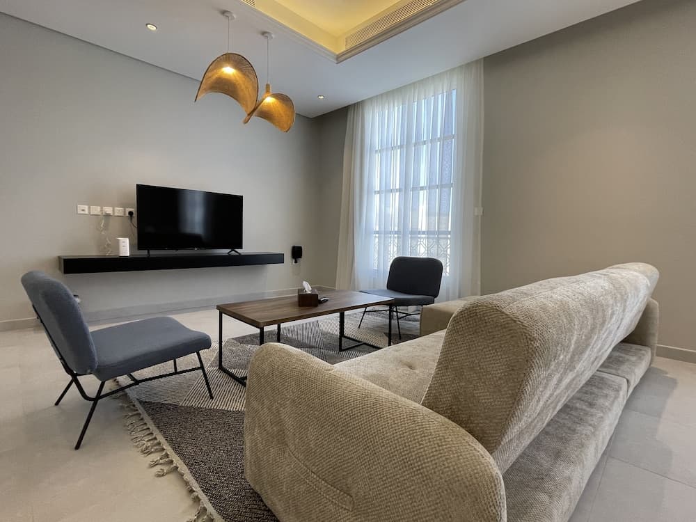 Kease Hittin N-9 Lusso HejazBalcony AX86