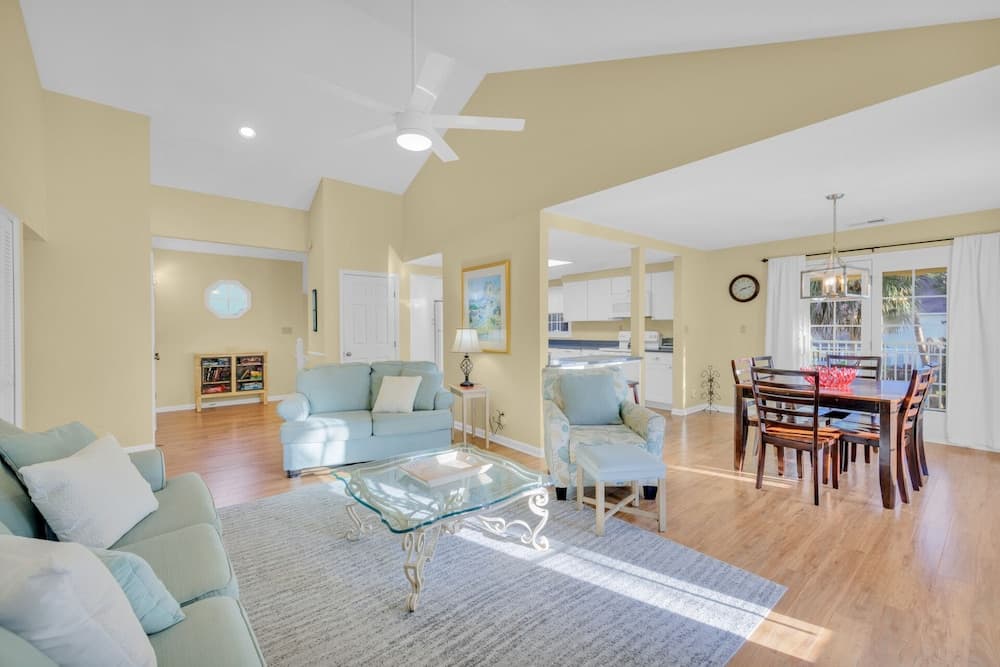 Evian Villa Retreat Incredible Shipyard Condo!