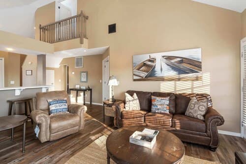 Lazy Lookout Mo Spacious 3 Bdr, Great Location!