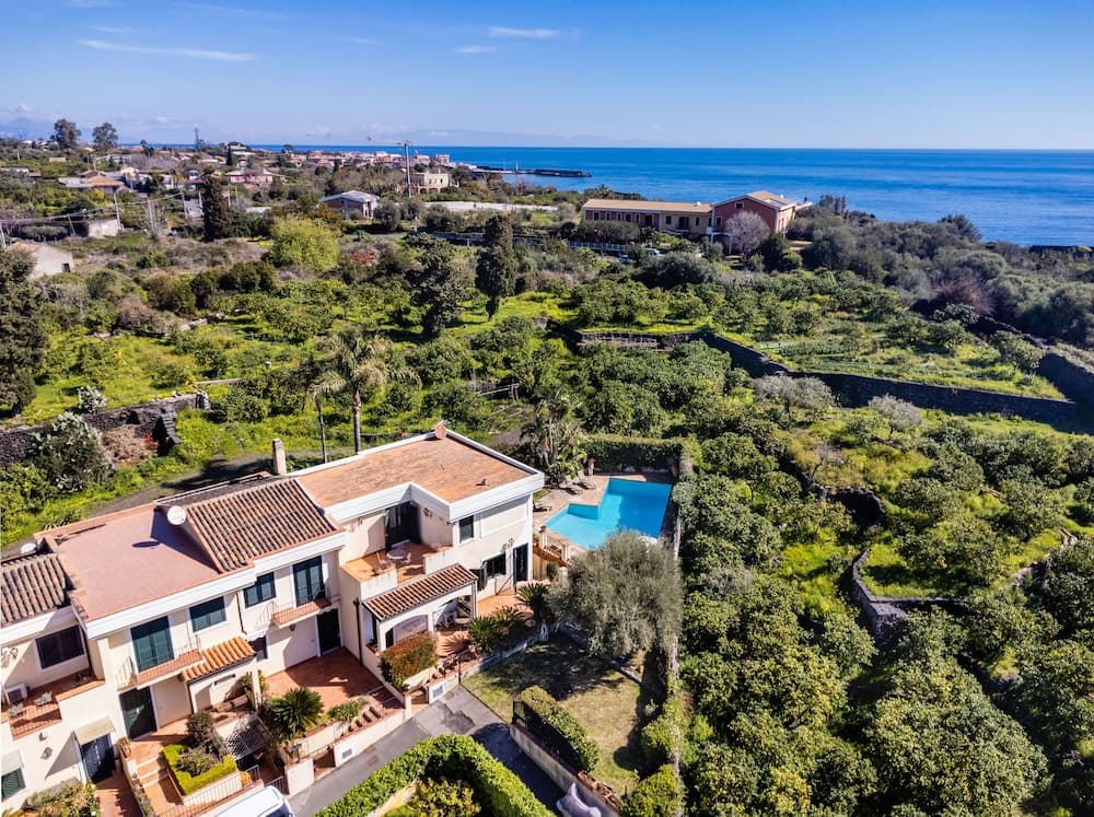 Villa Leone with Pool by Wonderful Italy