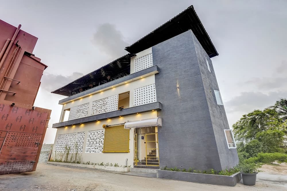 Konaklama yerinin ön cephesi