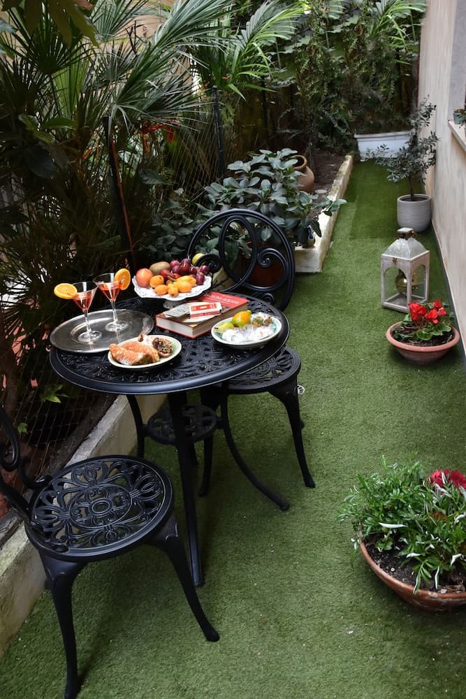 Gloden House Apartments