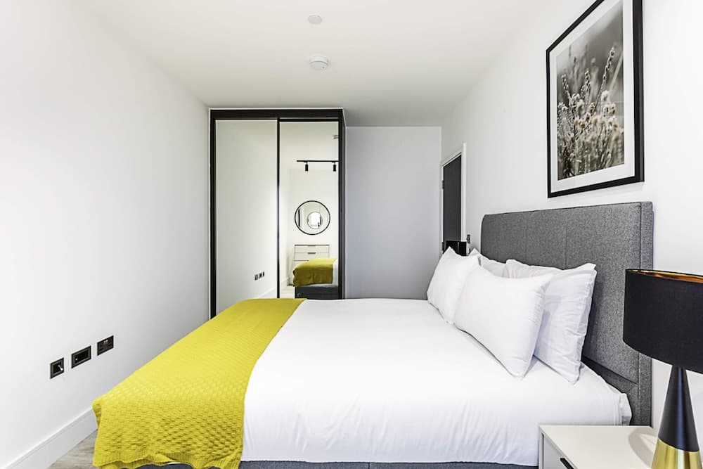 Icon Tower Flat VII