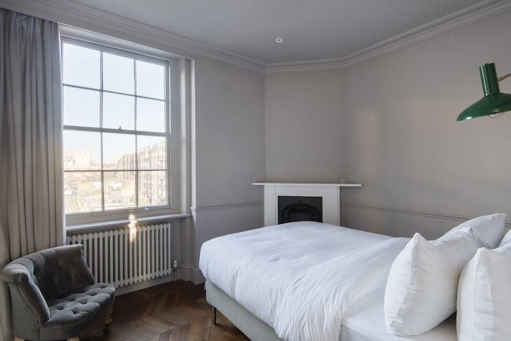 The Cleveland Arms V