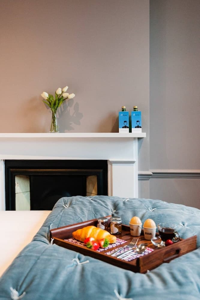 The Cleveland Arms II